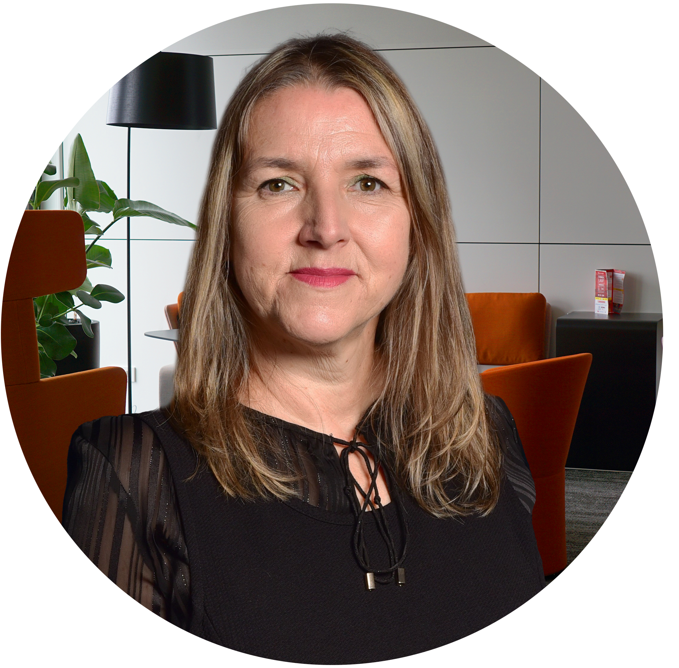 Martina Schackmuth büro.png