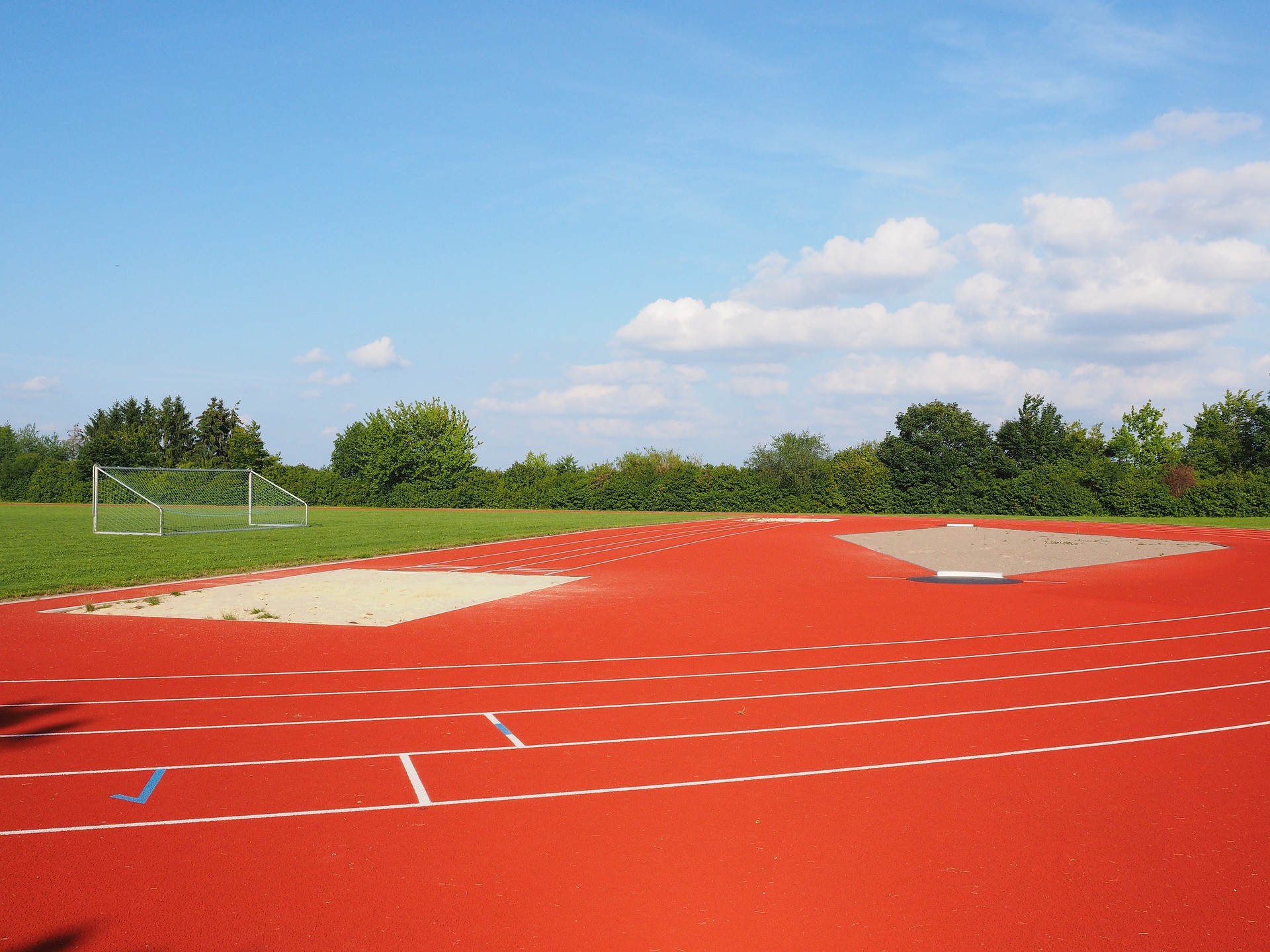 sports-ground-g492cdede6_1920.jpg
